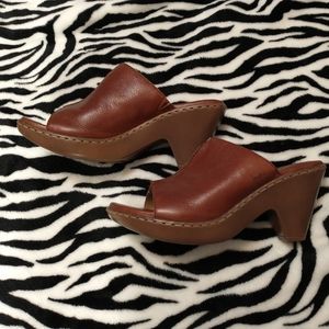 BOC brown leather sandals